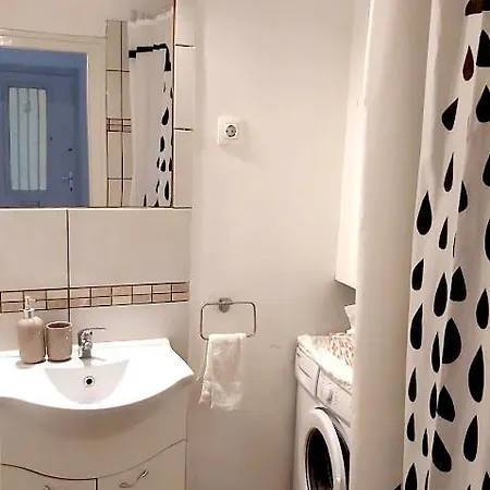 Eozin Apartment